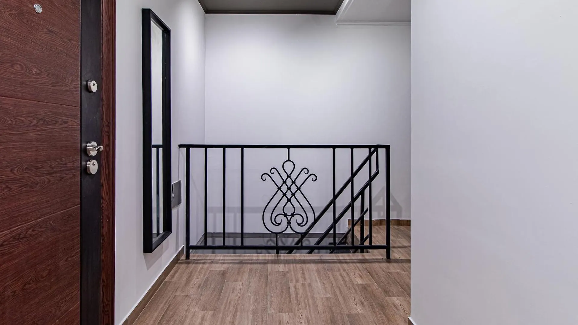 Eagle'S Nest - Sofia Central Studio Bulgária